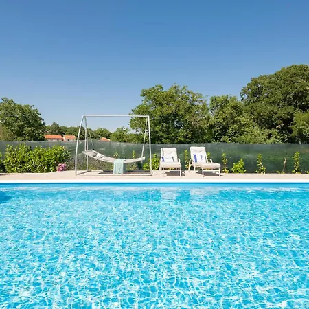 Hébergement de vacances Awesome In Zmijavci